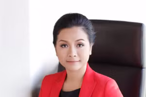 Bà Trần Uyên Phương - Phó TGD Tập đòan Tân Hiệp Phát khẳng định: Tân Hiệp Phát không quảng cáo thông tin “Trà Thanh Nhiệt Dr Thanh hỗ trợ điều trị Covid-19”
