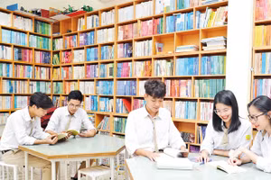 Thư viện hiện đại của Trường THPT Phan Huy Chú- Đống Đa.