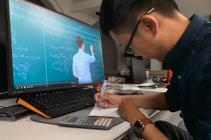 Các lớp luyện thi trực tuyến đã phổ biến trong nhiều năm trở lại đây.