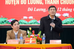 Lãnh đạo ngành giáo dục Nghệ An đối thoại trực tiếp với cán bộ, nhà giáo, người lao động.