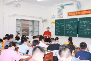 Các trường học tại huyện Thanh Chương, Nghệ An trở lại dạy học trực tiếp trên cơ sở thực hiện 5K phòng dịch.