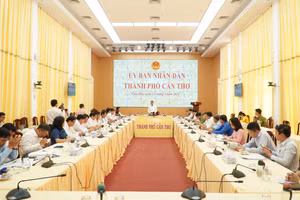 Quang cảnh cuộc họp Ban chỉ đạo Thi tốt nghiệp THPT năm 2024 của TP Cần Thơ.