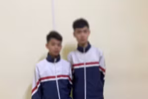 Hai đối tượng có hành vi cướp giật điện thoại bị bắt giữ.