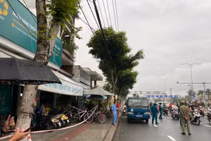 Ngân hàng xảy ra vụ cướp. (Ảnh: Hoàng Vinh)