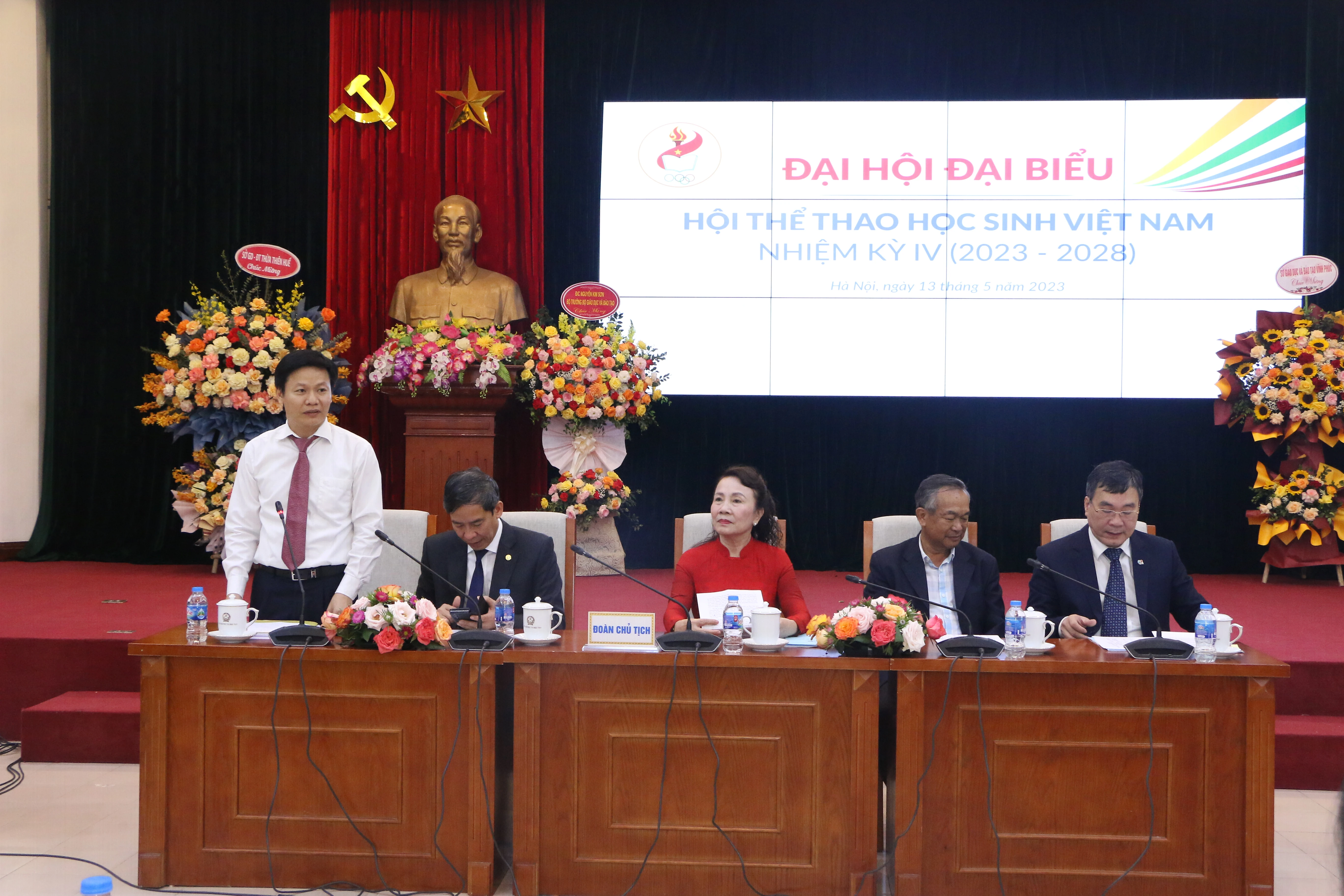 Đoàn Chủ tịch của Đại hội