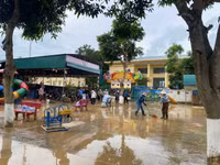 Trường học vùng 'lũ chồng lũ' Nghệ An gấp rút hoàn tất chuẩn bị khai giảng