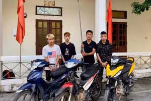 Nhóm côn đồ gây án bị bắt giữ. Ảnh: Công an huyện Tam Dương