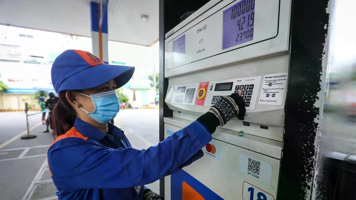 Giá xăng dầu tiếp tục tăng lần thứ hai liên tiếp