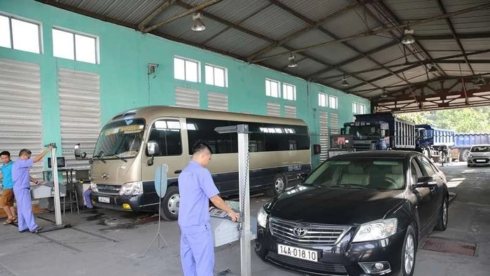 Chưa đủ cơ sở để tăng giá dịch vụ đăng kiểm xe ô tô từ 20/1