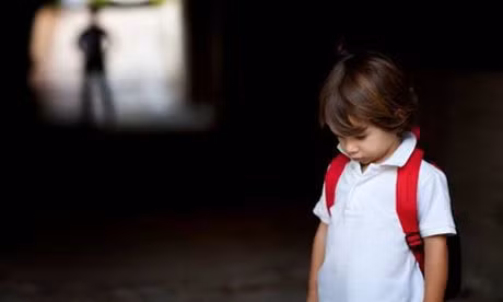 Cach giao duc tre tranh xa hanh vi bao luc - Anh 1