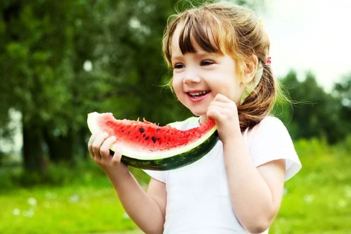 Trẻ em có thể ăn dưa hấu không?