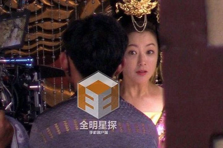 Rò rỉ tạo hình Võ Tắc Thiên của Kim Hee Sun