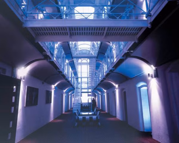 You dont need to travel abroad for a unique eating experience. This converted prison offers you the chance to eat haute cuisine where formerly prisoners ate their porridge. This nineteenth century prison has been used as a setting for Oxford-based crime drama Lewis and has won architectural awards for its impressive conversion.