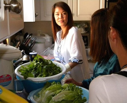 Thu Phương được đánh giá là một trong những ca sĩ vừa đảm đang, vừa giản dị trong cuộc sống đời thường. Những nàng dâu vừa xinh vừa đảm trong showbiz Việt