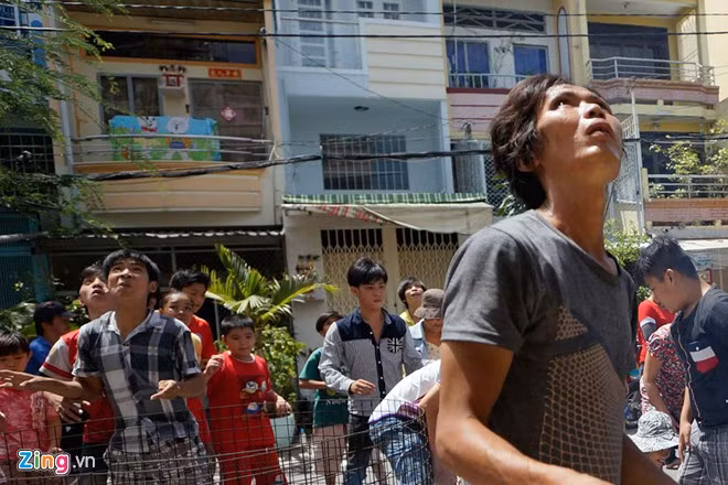 Họ sẵn sàng tranh chấp bằng mọi giá để cướp được thật nhiều tiền và đồ ăn