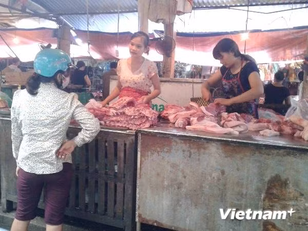 Giá thị trường "ngóc đầu" đón bão ảnh 1