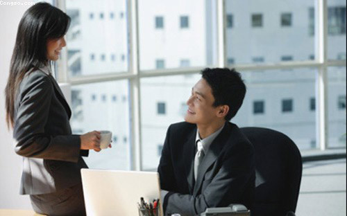 Tình công sở, đừng dại lao vào - 1