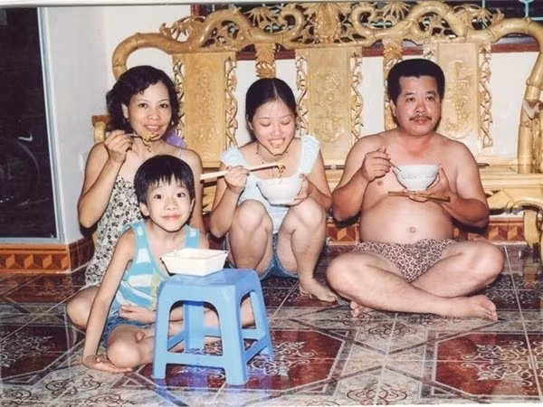 Xưng hô trong gia đình Việt Nam sẽ tạo nên sự thân mật với người tham gia đối thoại.