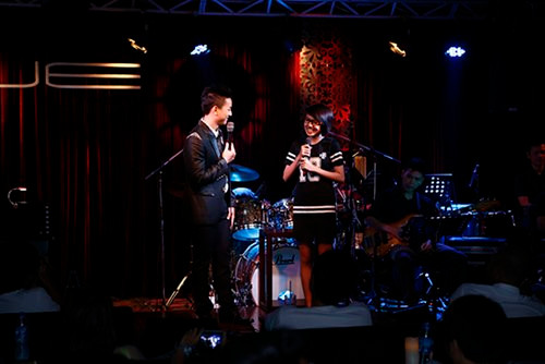 Hoài Lâm thành danh, bố mẹ đẻ ra mặt ảnh 12 Bố mẹ đẻ Hoài Lâm tháp tùng con trai đi hát - 12