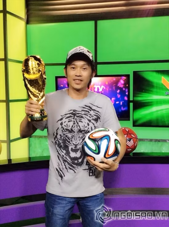 Bất ngờ Hoài Linh bảnh bao râu kẽm ảnh 2