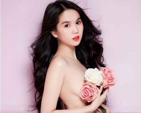 Ngọc Trinh: Bụng mướt mượt, ngực "xôi thịt" lại đòi gia nhập Victoria"s Secret?!