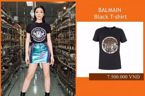 Kỳ Duyên sở hữu khá nhiều áo thun đến từ các thương hiệu nổi tiếng. Mix áo thun của Balmain với chân váy hologram là người đẹp đã có trang phục dạo phố trẻ trung, nổi bật.