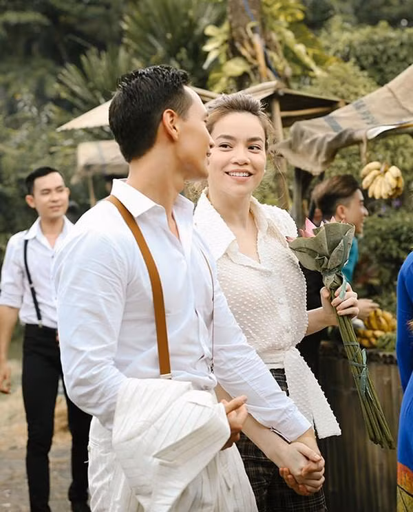 Hà Hồ và Kim Lý được xem là cặp đôi đẹp của showbiz.