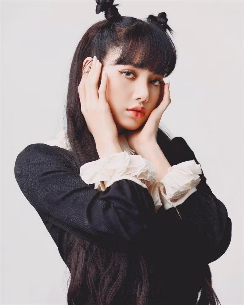 Nhan sắc và gia thế khủng của Lisa cùng dàn thần tượng Thái Lan tại Hàn-2