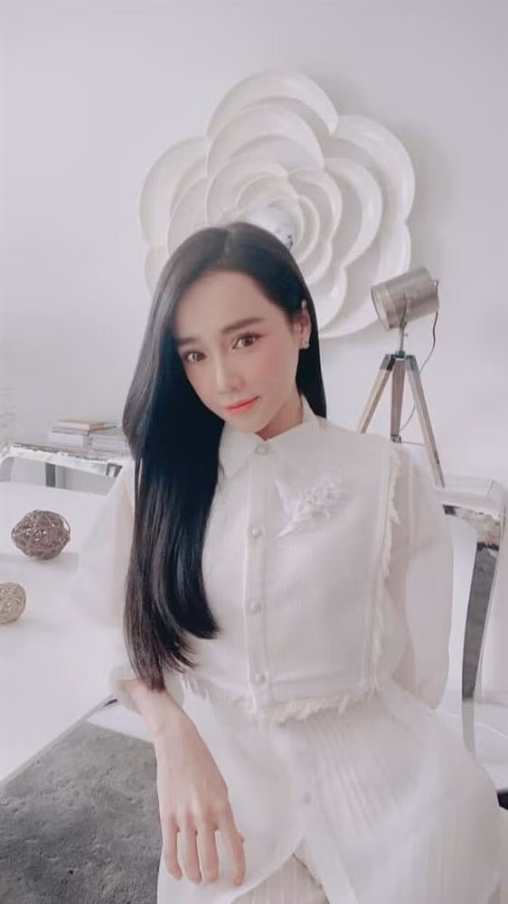 Mỗi lần cắt mái Nhã Phương lại bị dìm nhan sắc không thương tiếc-9