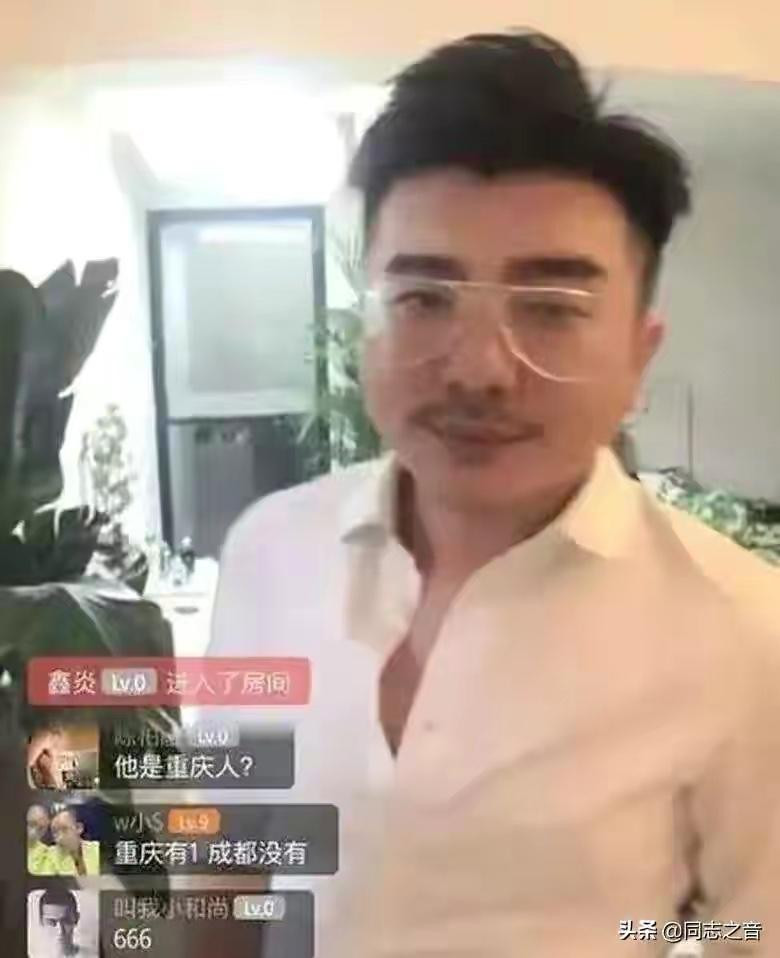 Soái ca, soái tỷ TikTok bị lộ ảnh qua cam thường "đẹp đến... xuất quỷ" ảnh 26