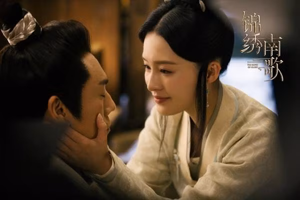 Xao xuyến trước nhan sắc "chim sa cá lặn" của Lý Thấm ảnh 2