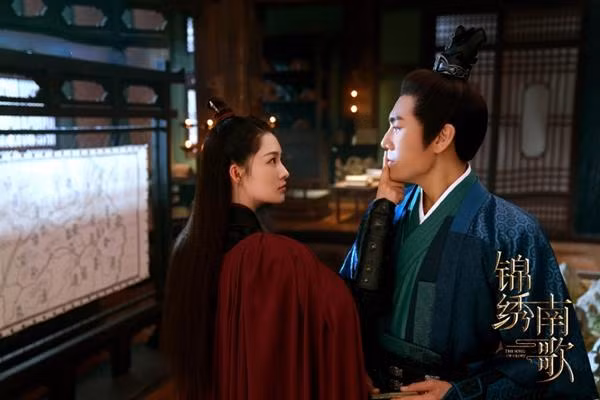 Xao xuyến trước nhan sắc "chim sa cá lặn" của Lý Thấm ảnh 4