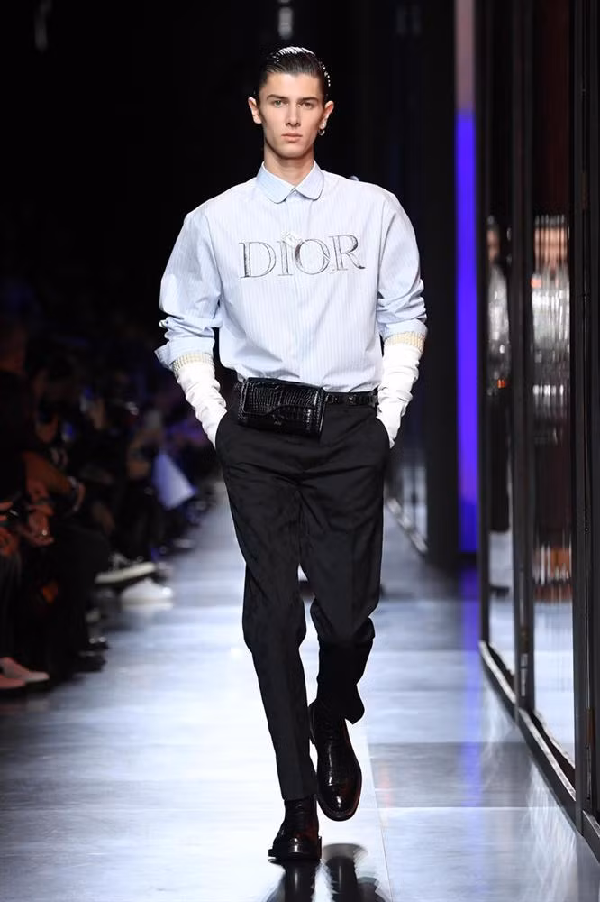 Cần gì cổ tích, đời thực vẫn đầy hoàng tử đẹp trai, giàu có khó ai sánh bằng đó thôi!-8