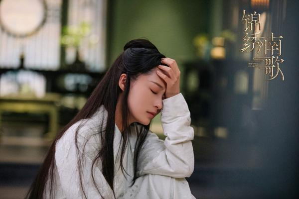 Xao xuyến trước nhan sắc "chim sa cá lặn" của Lý Thấm ảnh 10