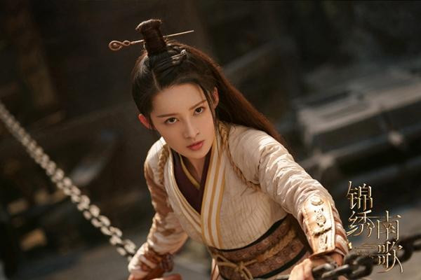 Xao xuyến trước nhan sắc "chim sa cá lặn" của Lý Thấm ảnh 6