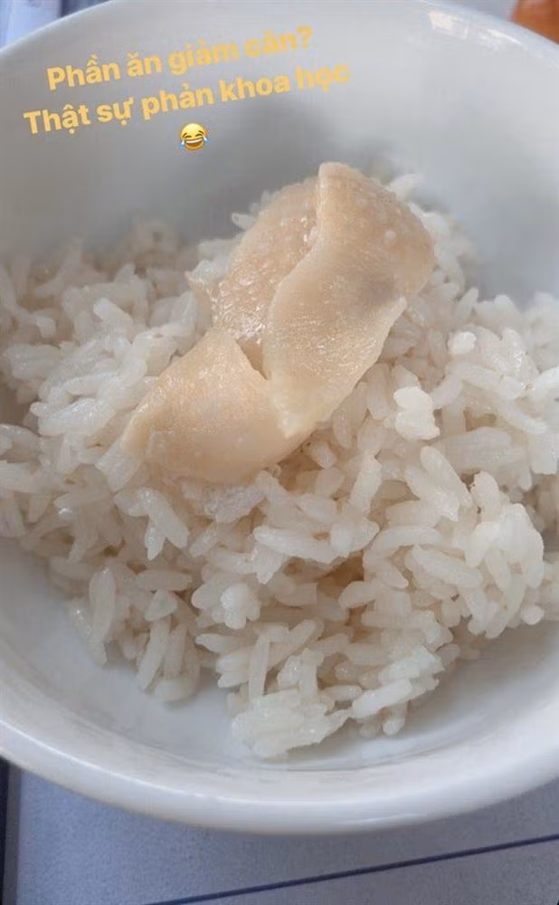 Chiều con gái như bố Hoàng Thùy Linh, nấu cho cả mâm cỗ gửi vào Sài Gòn-3