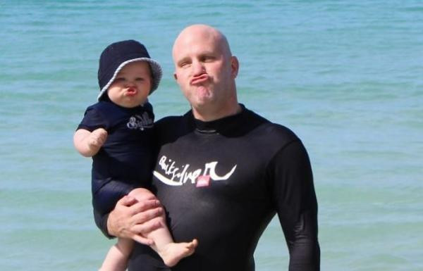 Loạt khoảnh khắc hài hước chứng minh “cha nào con nấy” ảnh 8 Loạt khoảnh khắc hài hước chứng minh định luật cha nào con nấy chuẩn không cần chỉnh-8