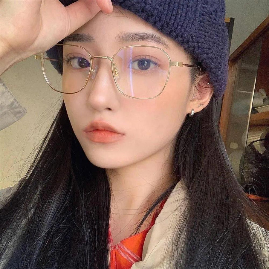 Chiêu make-up cho nàng đeo kính tự tin hẹn hò crush dịp 30/4-11