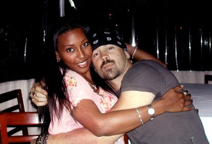 Nam tài tử Colin Farrell và siêu mẫu Playboy Nicole Narain thời còn "mặn nồng". Nam tài tử Colin Farrell và siêu mẫu Playboy Nicole Narain thời còn "mặn nồng".