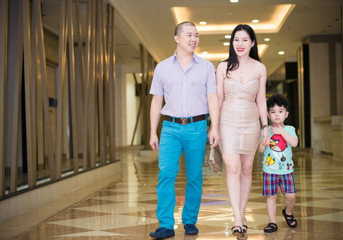 Gia đình hạnh phúc của nam diễn viên. Ảnh: Chí Linh. Gia đình hạnh phúc của nam diễn viên từng chuyên vào các vai phản diện trong nhiều bộ phim truyền hình hình sự.