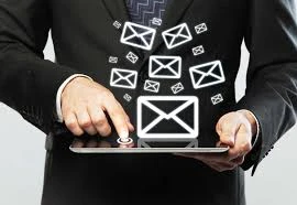 Đột nhập email, chiếm trăm nghìn USD