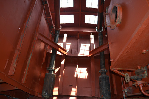 tàu thép công ty bảo duy - ảnh: nguyễn tú