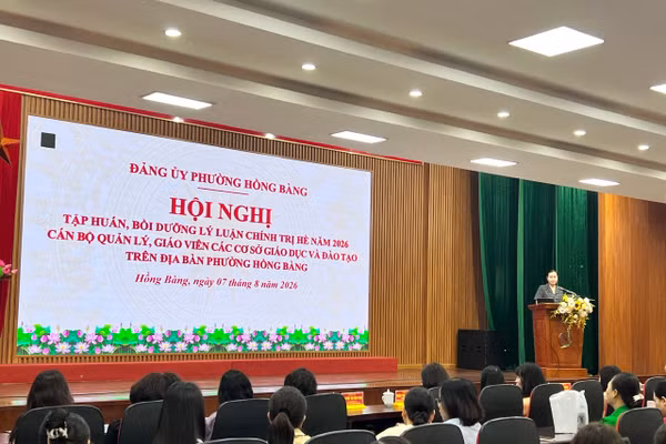 Hải Phòng bồi dưỡng lý luận chính trị cho cán bộ quản lý, giáo viên