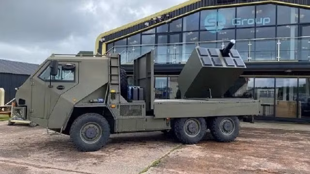 Hệ thống phòng không di động sử dụng tên lửa không đối không AIM-132 này được gắn trên khung gầm xe tải việt dã SupaCat, đặc biệt hiệu quả trước các mục tiêu ở cự ly gần. Anh tiết lộ hiệu quả hệ thống phòng không ASRAAM trên chiến trường