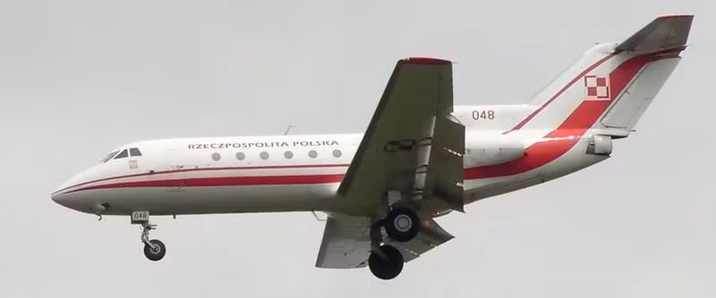 Ngoài phiên bản chở khách, một số sửa đổi khác đã được tạo ra như: Yak-40 “Aqua” dành cho các nhà khoa học, Yak-40DTS dành cho quân đội, cũng như các "phòng thí nghiệm bay" khác nhau. Yak-40 - Máy bay chở khách độc nhất vô nhị