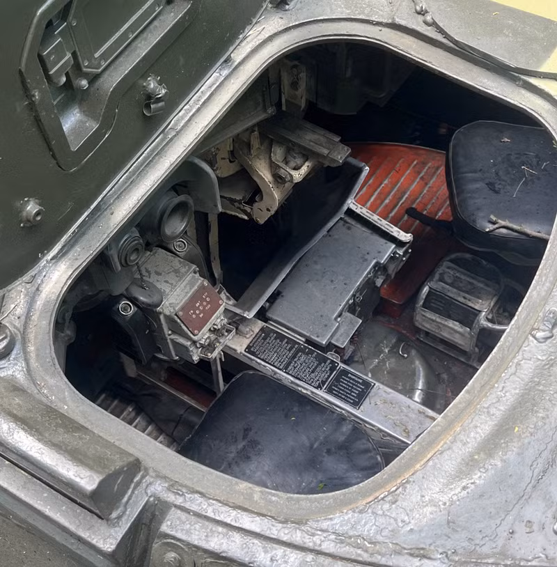 Đáng chú ý là cách làm tương tự cũng từng được nhìn thấy ở Algeria, nơi xe tăng T-62 được trang bị tháp pháo Berezhok từ những chiến xa bộ binh BMP-2 hiện đại hóa. T-62 chiến lợi phẩm được lắp tháp pháo BMP-2