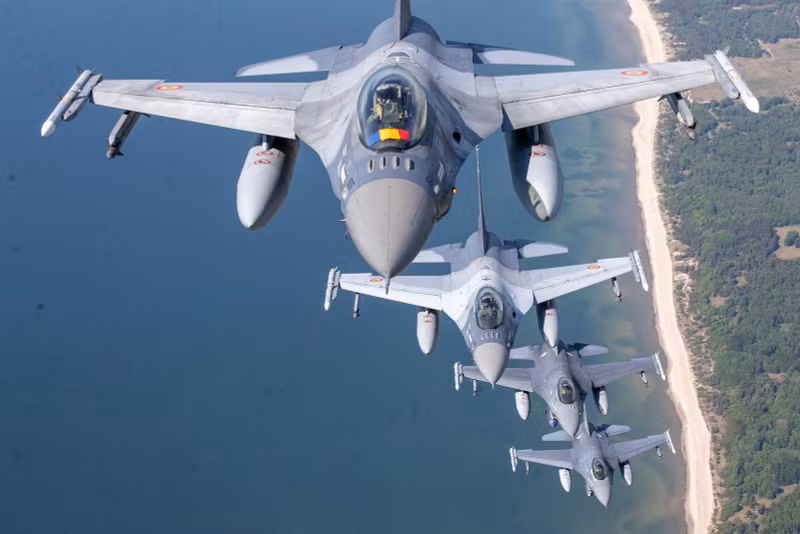 Theo vị chuyên gia, để máy bay chiến đấu F-16 hoạt động hiệu quả, cần có một mạng lưới phòng không được phát triển sâu rộng, để cung cấp hỏa lực hỗ trợ. 'Nga sẽ dễ dàng diệt phi đội tiêm kích F-16'