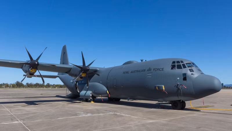 Cần lưu ý thêm rằng những chiếc Super Hercules hiện đại hóa Mỹ bán cho Australia đã nhận được "khả năng tự vệ tốt hơn trước tác chiến điện tử và khung thân mạnh mẽ hơn nhiều". Mỹ tiếp tục kiếm hàng tỷ USD từ vận tải cơ C-130 Hercules