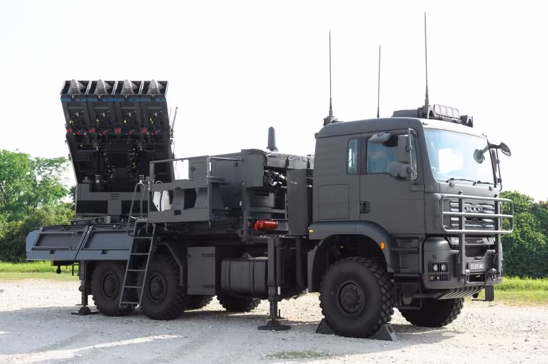 Hiện tại, tổ hợp Spyder đang được biên chế tại Cộng hòa Séc, Maroc, Philippines, Ấn Độ, Azerbaijan, Peru... Ấn Độ và Singapore đã sử dụng Spyder hơn 10 năm và nhận được nhiều đánh giá tích cực trong quá trình vận hành. Hệ thống phòng không Spyder sắp có thêm hợp đồng lớn