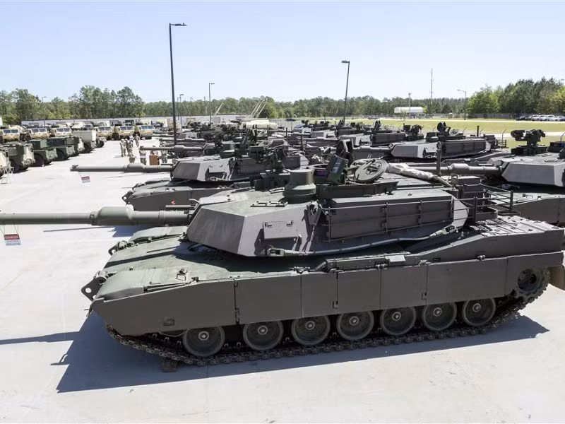Xe tăng M1A2 SEPv3 Abrams sẽ hỗ trợ các mục tiêu an ninh quốc gia và chính sách đối ngoại của Mỹ bằng cách cải thiện sức mạnh của các đối tác quan trọng ngoài NATO, vốn là xương sống cho sự ổn định chính trị và tiến bộ kinh tế ở Trung Đông. Mỹ có thêm hợp đồng xuất khẩu xe tăng Abrams với giá trị cực lớn